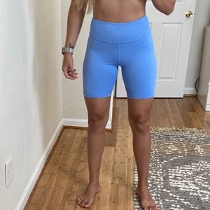 Alo Yoga biker shorts